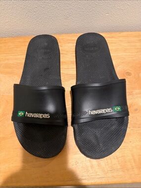 Havaianas Black Slide Sandals with Small Brazilian Flag Accents